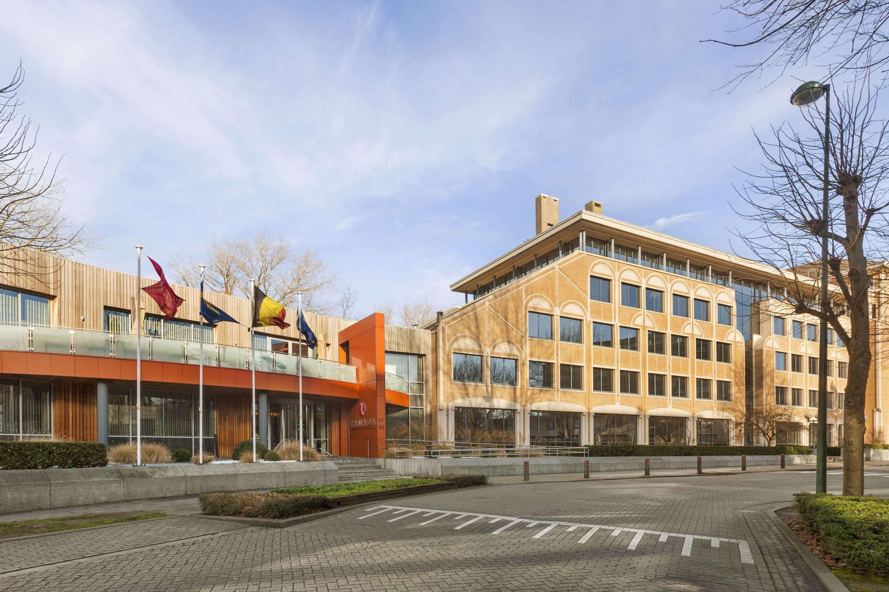 Hotel Ramada Brussels Woluwe Eksteriør bilde