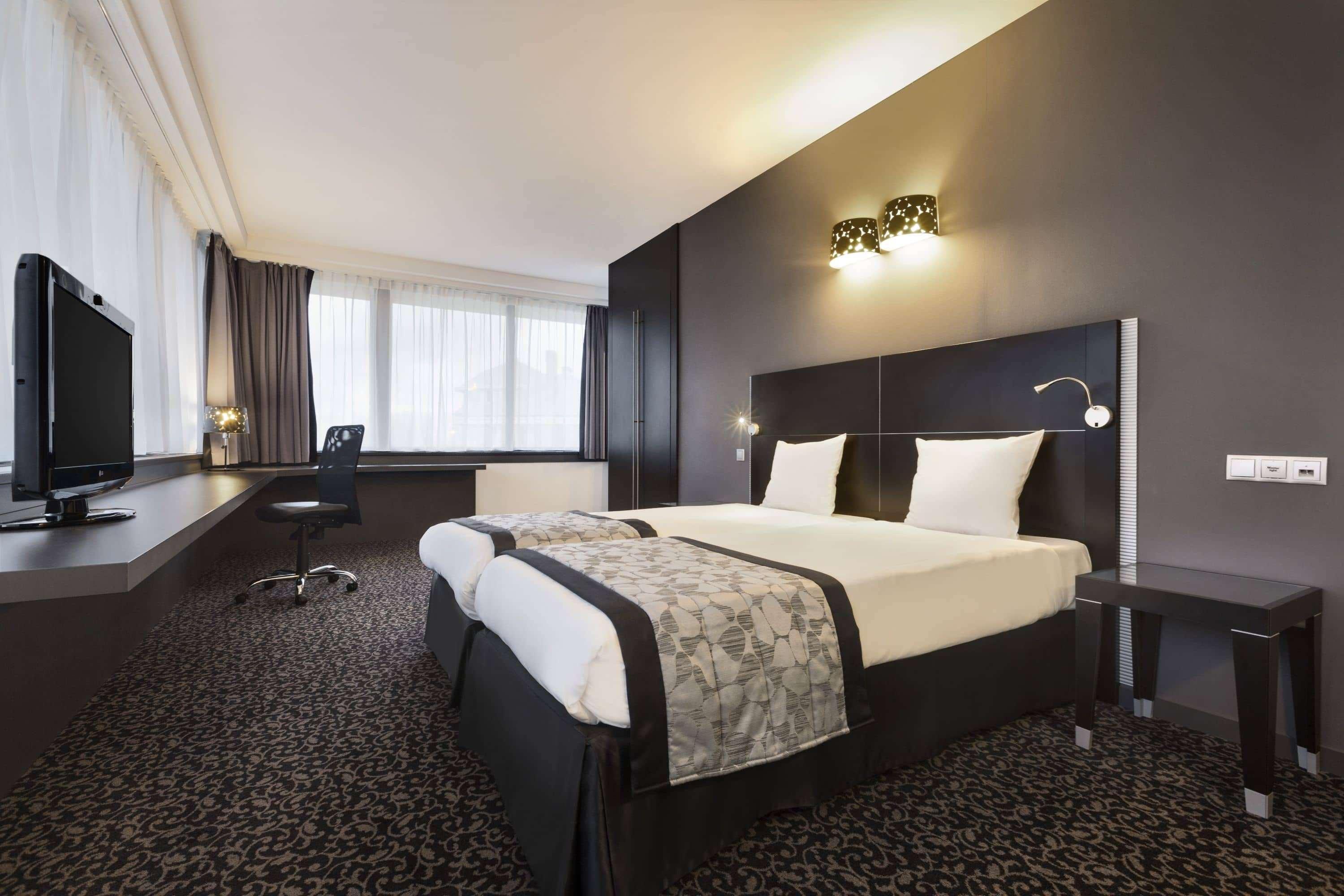 Hotel Ramada Brussels Woluwe Eksteriør bilde